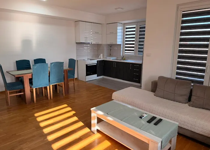 Ferienwohnung Cetvorosoben nov stan vo Aerodrom Skopje