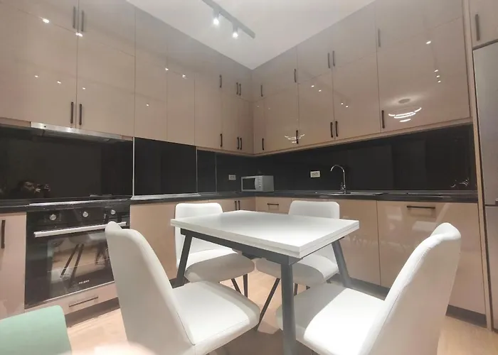 Red School Central Apartment New Bazaar Tirana