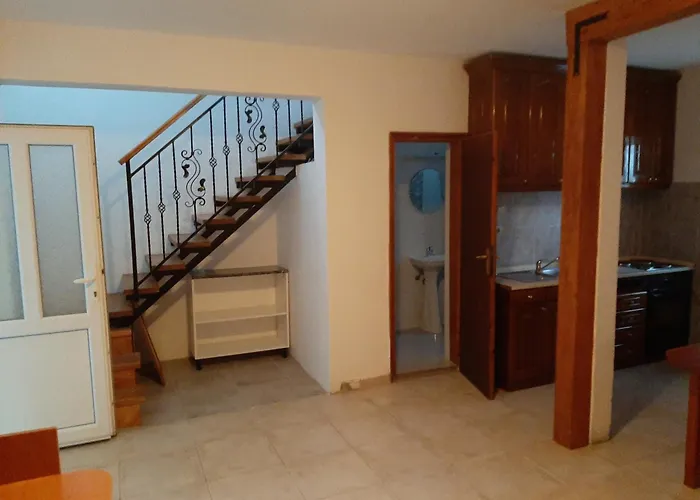 Ivanovic Family Studio Apartments Sutomore