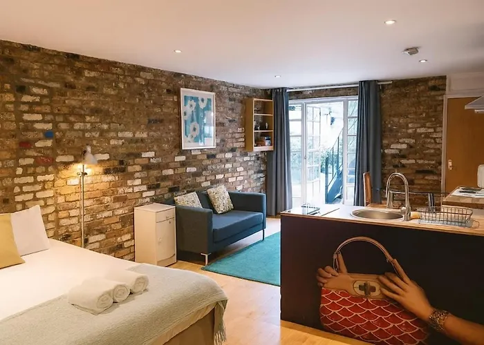 Stylish Studio Flat In Fullwoods Mews, London