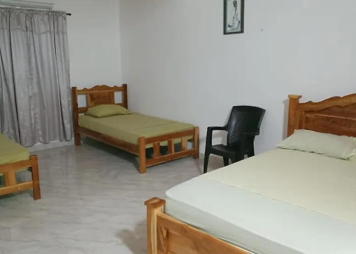 Oceans Hostal Santa Catalina