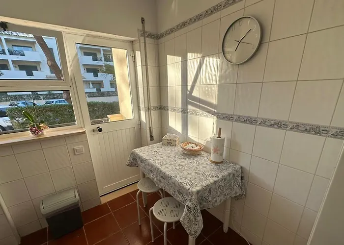 Pool&Garden Village-near beach Albufeira