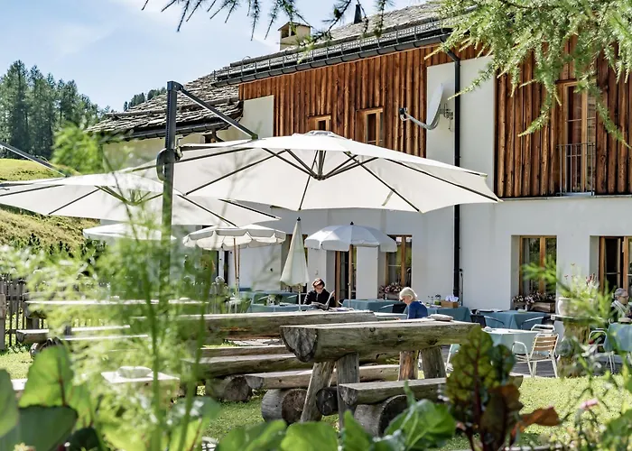 Hotel Chesa Pool Sils im Engadin