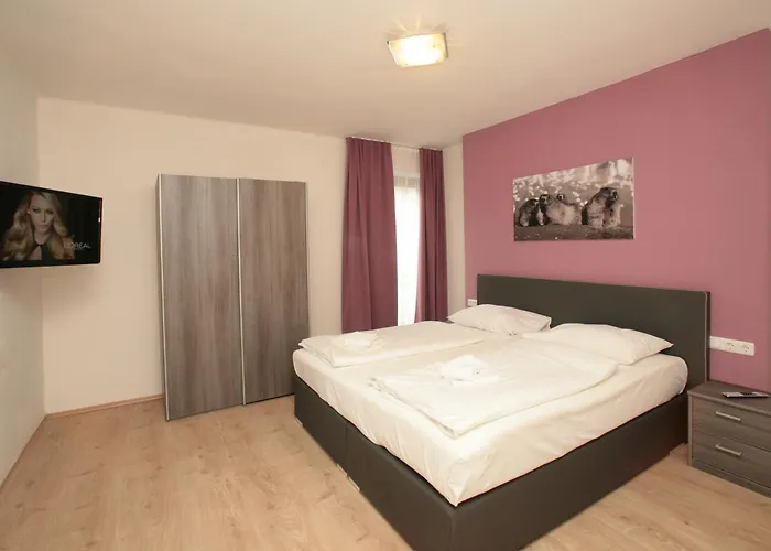 Edelweiss B&B, 24 - 7 contactless check-in Zell am See