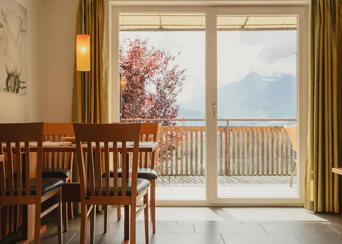 Hotel - Appartements Schmied Hans Schenna