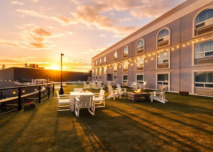 Prestige Treasure Cove Resort, WorldHotels Elite Prince George