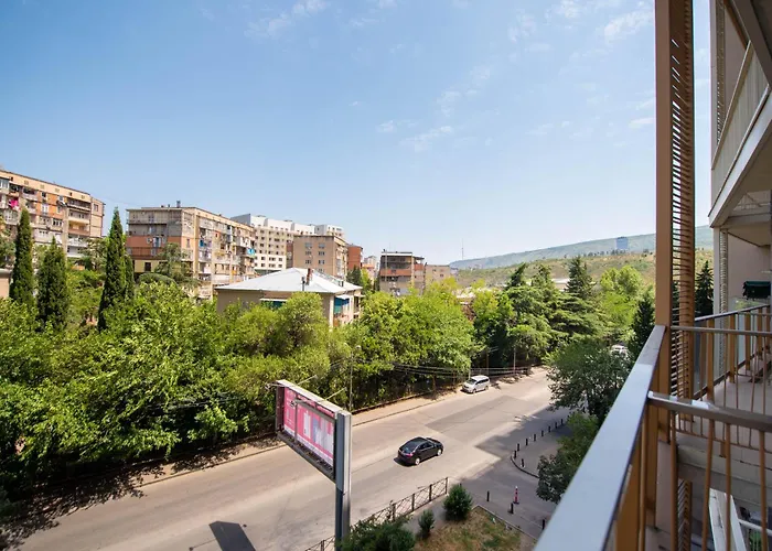 1-Bedroom Apartment With City Views - Balcony - 5 Min To Delisi Metro - Self Check-In - M2 Complex, Saburtalo Tbilisi