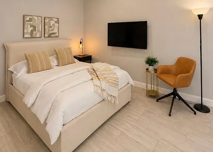 Private Modern Guesthouse, Near La Cantera/Medical Center San Antonio