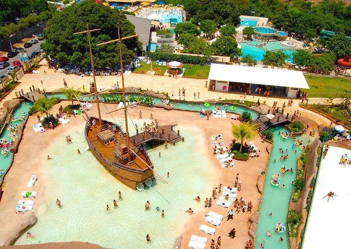 Piazza Di Roma Caldas Novas Goias Com Acesso Acqua Park