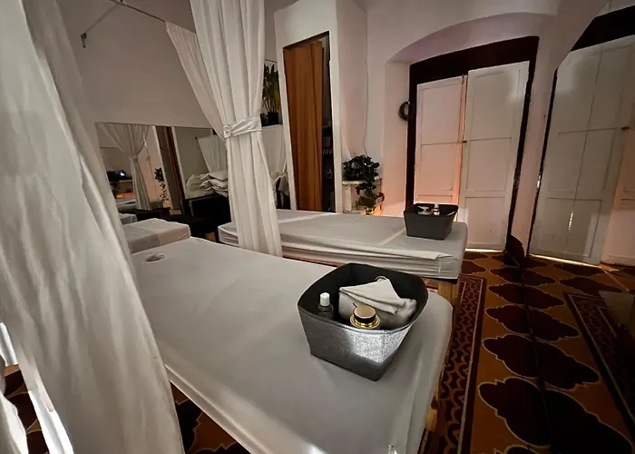 Kamazoztz Hostel And Travel Antigua