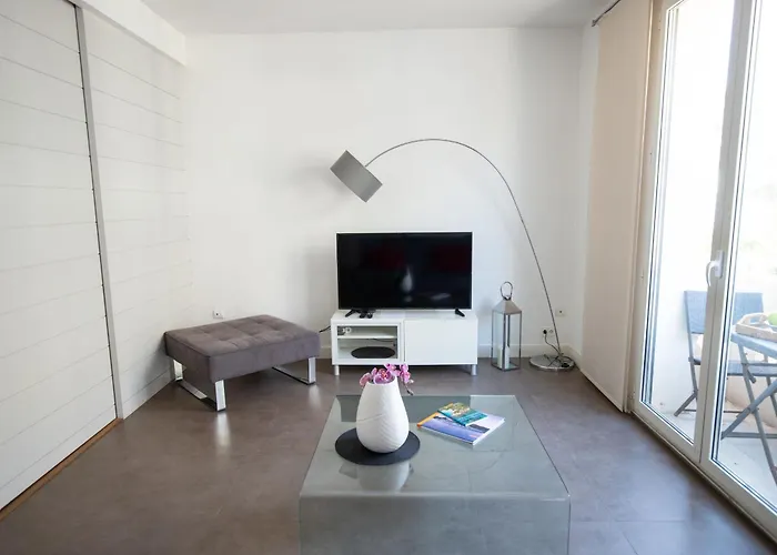 Palais Miramar Apartment With Sea View On La Croisette Cannes