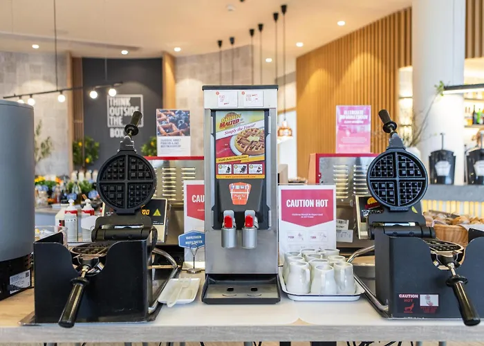 Hampton By Hilton Reval
