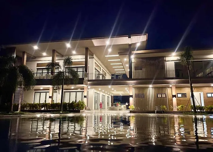 Summer Resort Vibe At The Heart Of Taguig City! Manila