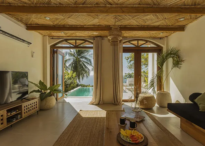 Native Villa With Pool At Kalumo Lodge Oslob