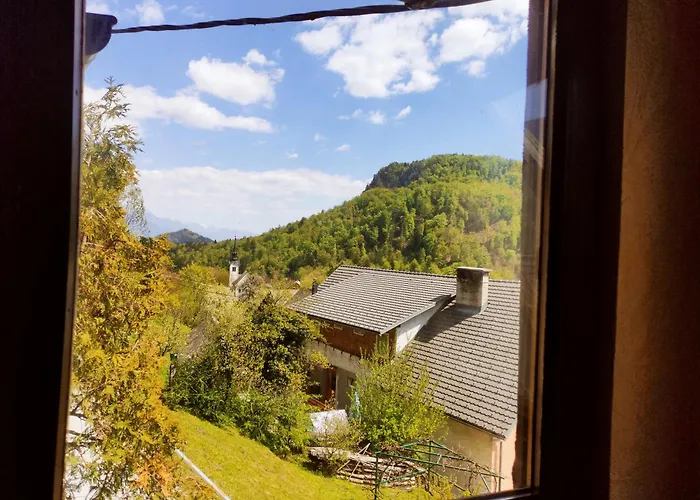 Under Rock Guesthouse Bled