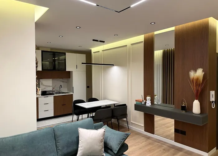 Modern Luxury Apartment-City Center-Walk Anywhere Durrës