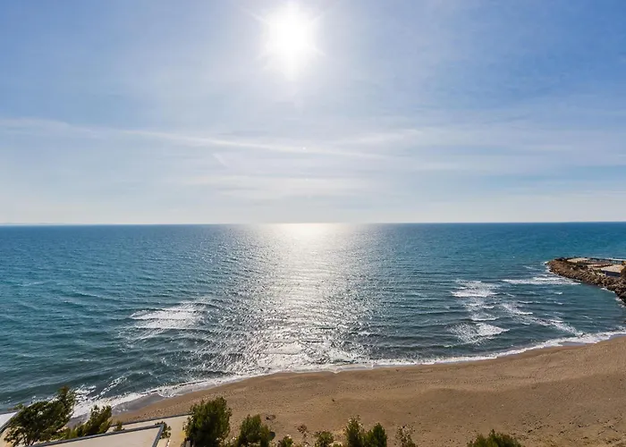 The Butterfly Apartment | Seafront & Amazing Views By Pikhost Lezhë