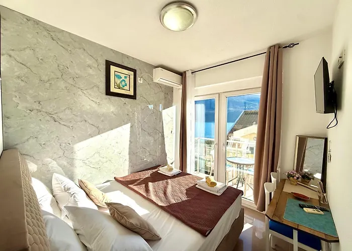 Beachfront Bliss Ðenovići