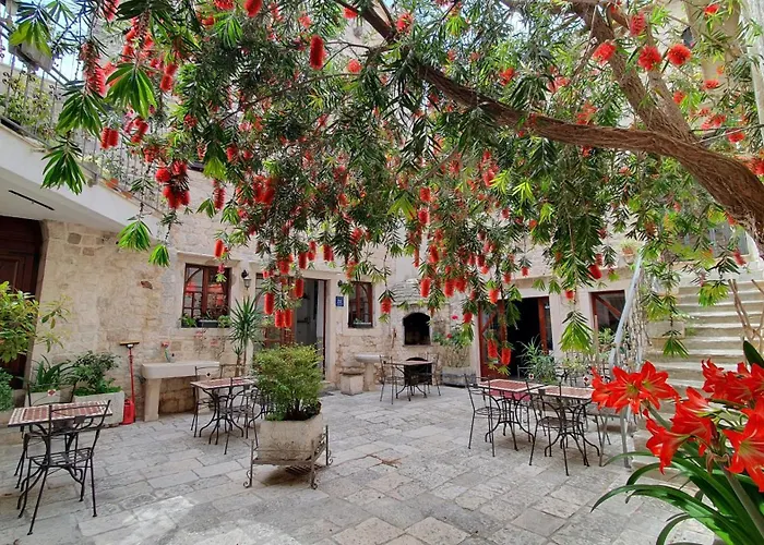 Palace Derossi Trogir