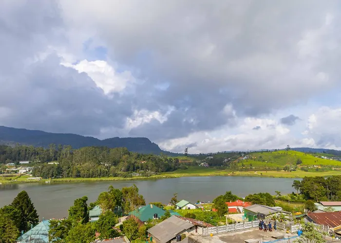 Galaxy Holiday Inn Nuwara Eliya