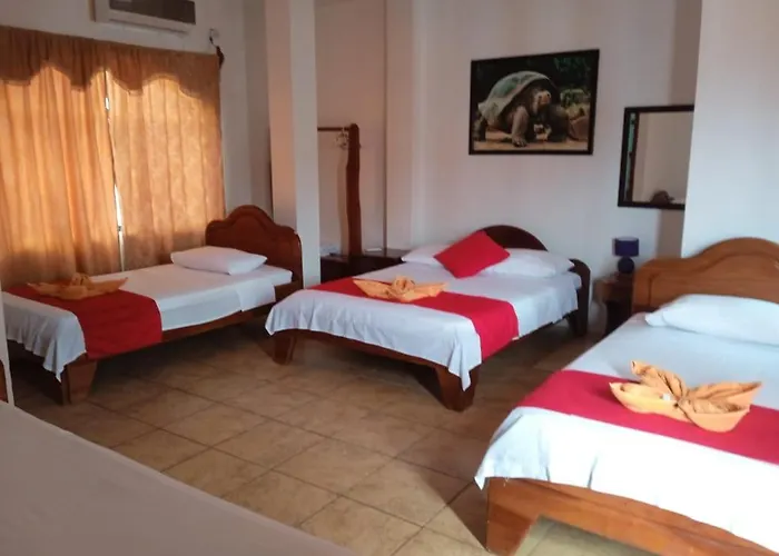 Hostal Sandrita Puerto Villamil