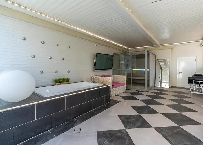 Dubai Jbr Amaz Penthouse Front Sea 5 Plus 1 Bdr Private Climatized Pool