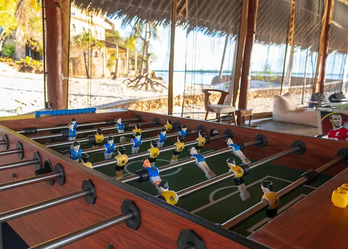 Mwazaro Beach Lodge Shimoni