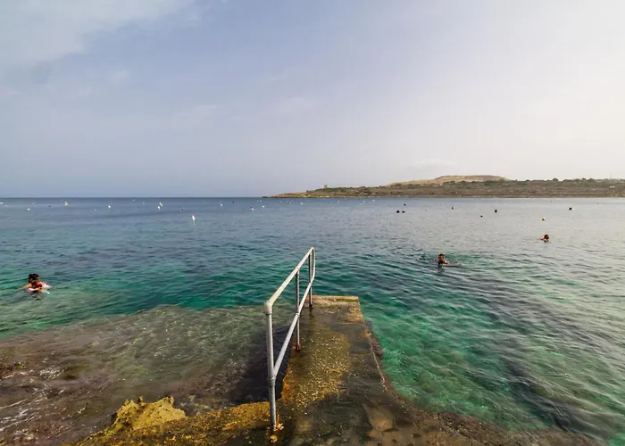 Modern Beautiful Pool And Sea Apt Qawra - Happy Rentals
