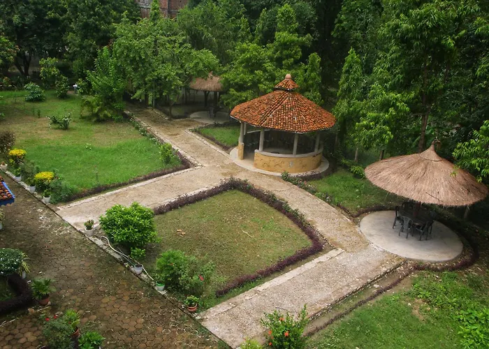 Mr. B'S Place Bardiya