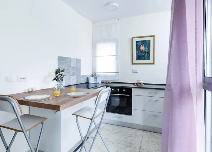 Mamad Charming 1Br Apt With Balcony With Mamad Tel Aviv-Jaffa