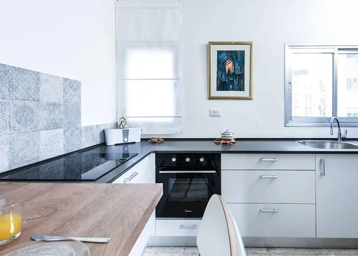 Mamad Charming 1Br Apt With Balcony With Mamad Tel Aviv-Jaffa