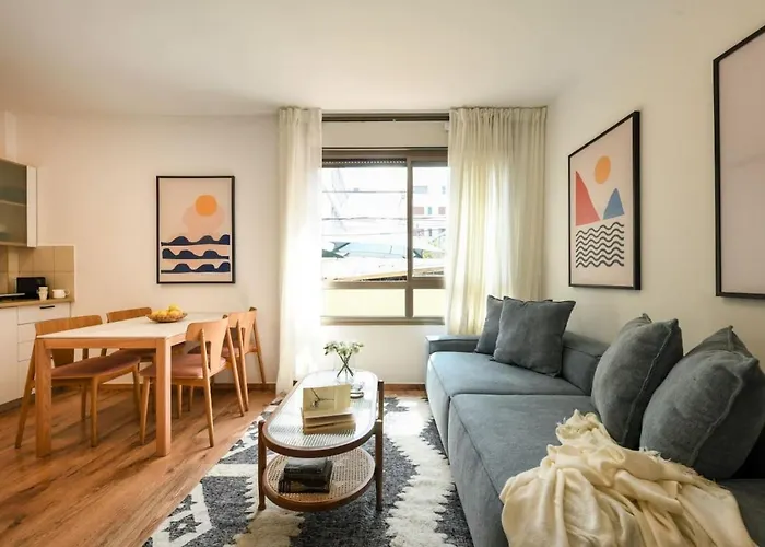 Mamad Beachside 2BR Walk 4 Min Parking Tel Aviv-Jaffa