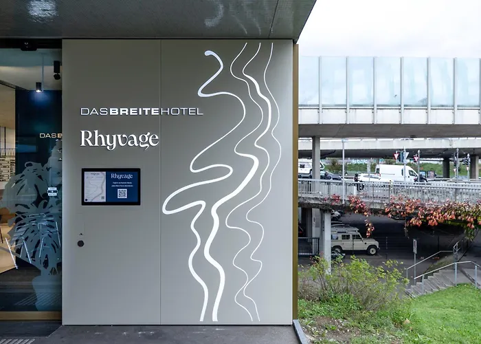 Dasbreitehotel am Rhein Basel