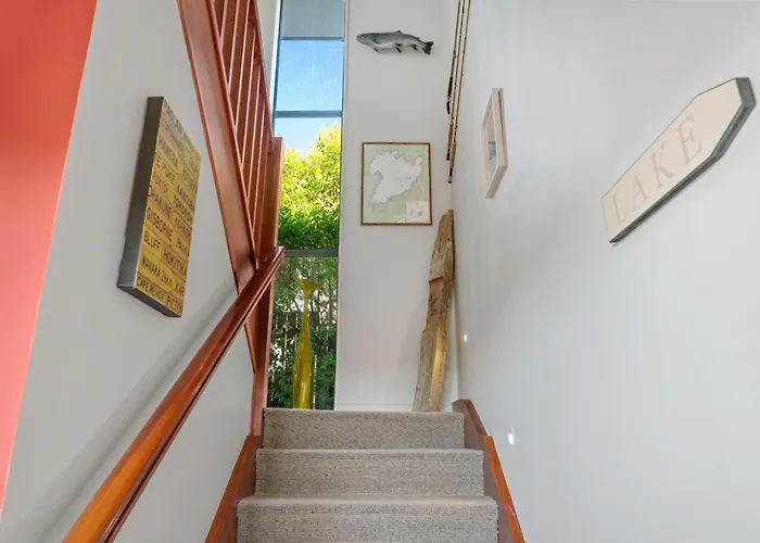 Lake Magic - Motuoapa Holiday Home Turangi