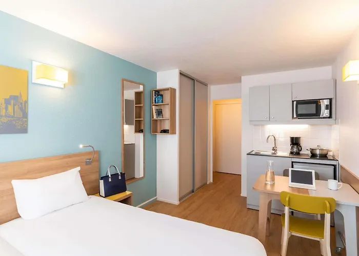Aparthotel Adagio Access La Defense - Place Charras Courbevoie