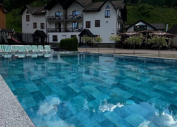 Villa Shale Marso Poljanyzja