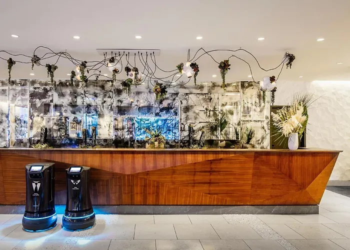 Hotel Dream Hollywood, By Hyatt Los Angeles