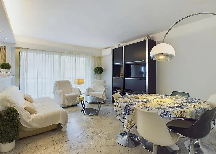 2 Bedroom, 2 Bathrooms, 2 Mins From The Croisette, Monod 348 Cannes