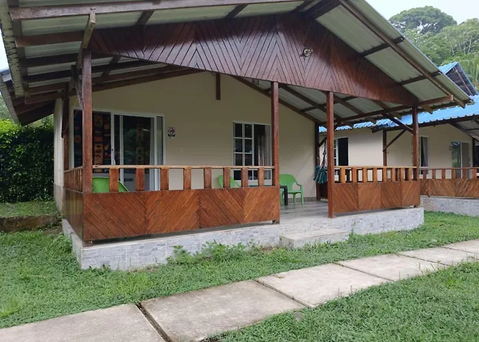 Cocoloco'S Lodge El Valle 