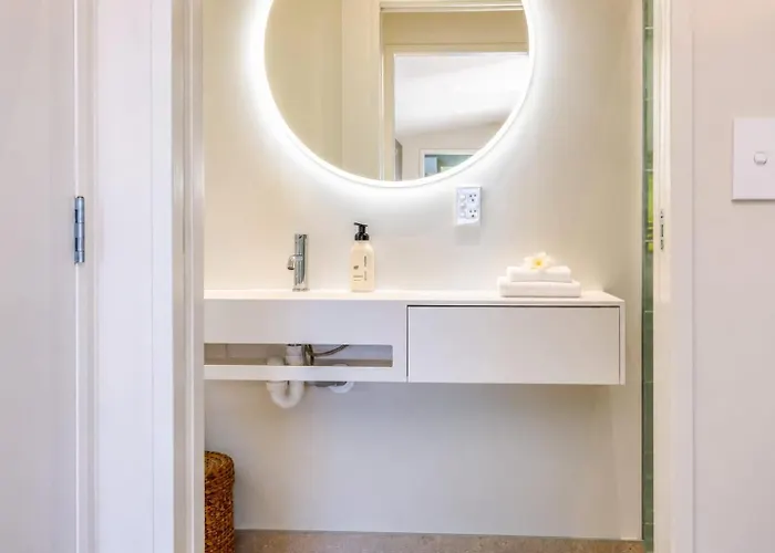 Art Lovers Retreat - Stay Waiheke Onetangi