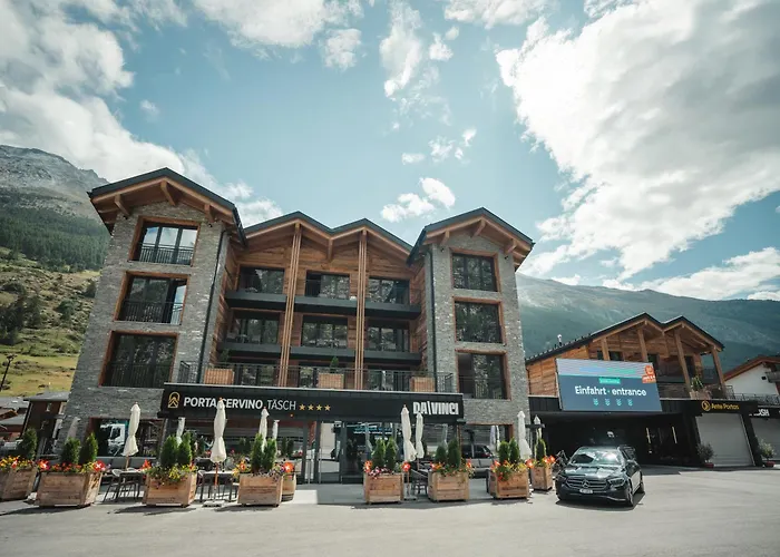 Hotel Porta Cervino - Parking & Dining Täsch