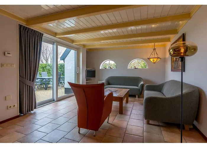 Lovely Holiday Home In Texel Near Sea Oost 