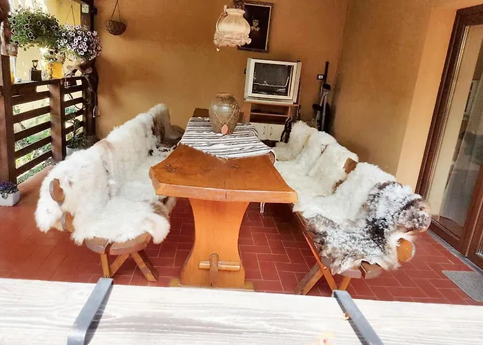 Villa Charming House In Sacele With Garden View + Bbq