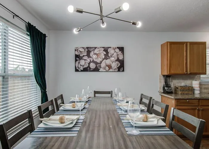 Villa Modern 4Br Retreat With Yard & Air Hockey Table Houston