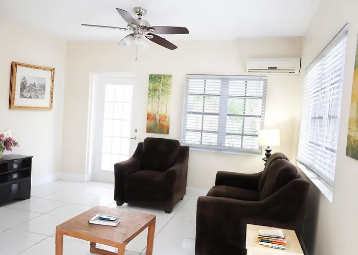 Silk Cotton Villas Nassau