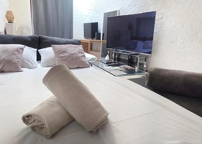 Au 26Bis, 2 Appartements Montreux, 1 Apartment Niveau 0 Et Un Autre Appartement Duplex Niveau 1 Et 2, 15 Minutes A Pieds Du Centre De Montreux, Lac Leman, Ideal Pour Balades En Ville, Montagne, Festivals, Casino, Plages, Ski, Fredy Mercury, Marche De