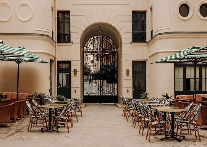 Le Jardin de Verre by Locke Paris