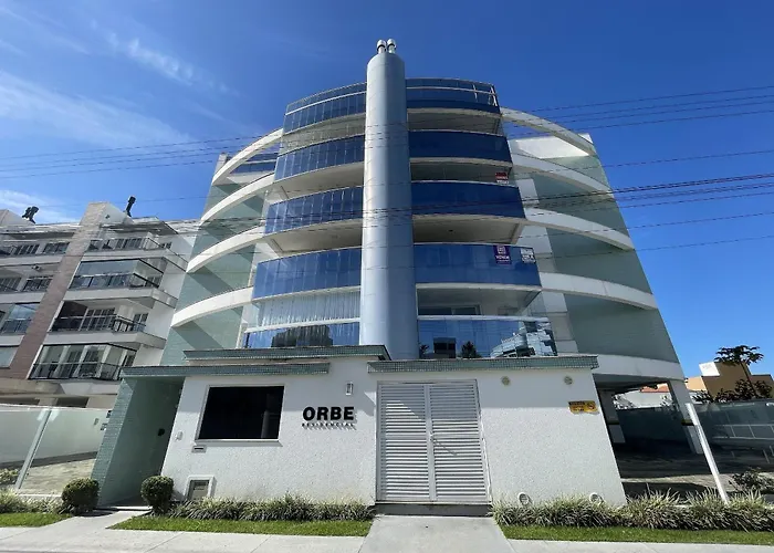 Orbe Residence - Apartamento Espacoso Com Duas Suites E Varanda Gourmet De Frente Para A Rua, Com Vista Para As Montanhas Na Praia De Palmas. Governador Celso Ramos