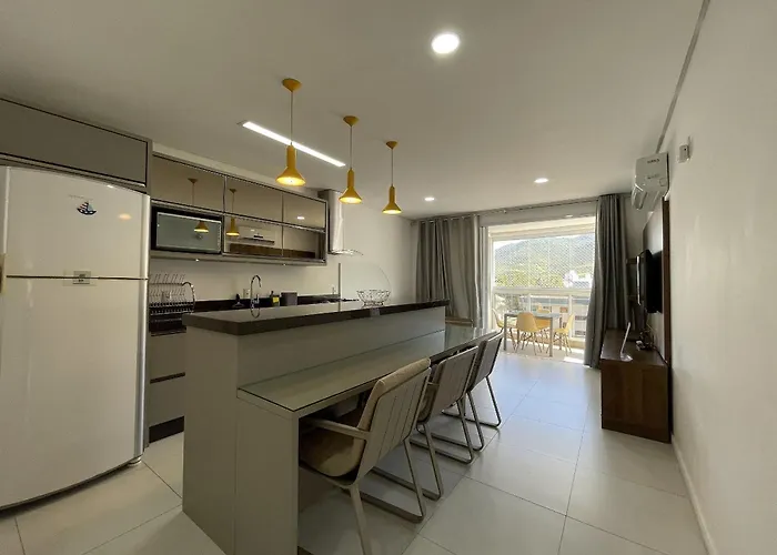 Orbe Residence - Apartamento Espacoso Com Duas Suites E Varanda Gourmet De Frente Para A Rua, Com Vista Para As Montanhas Na Praia De Palmas. Governador Celso Ramos