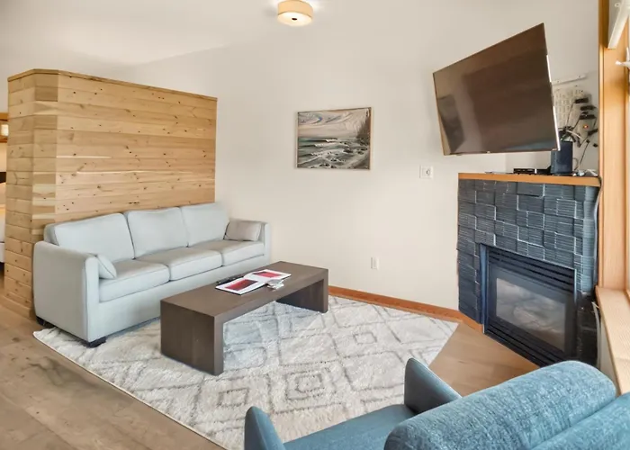 Catch Of The Day- Waterfront Bachelor Condo Tofino